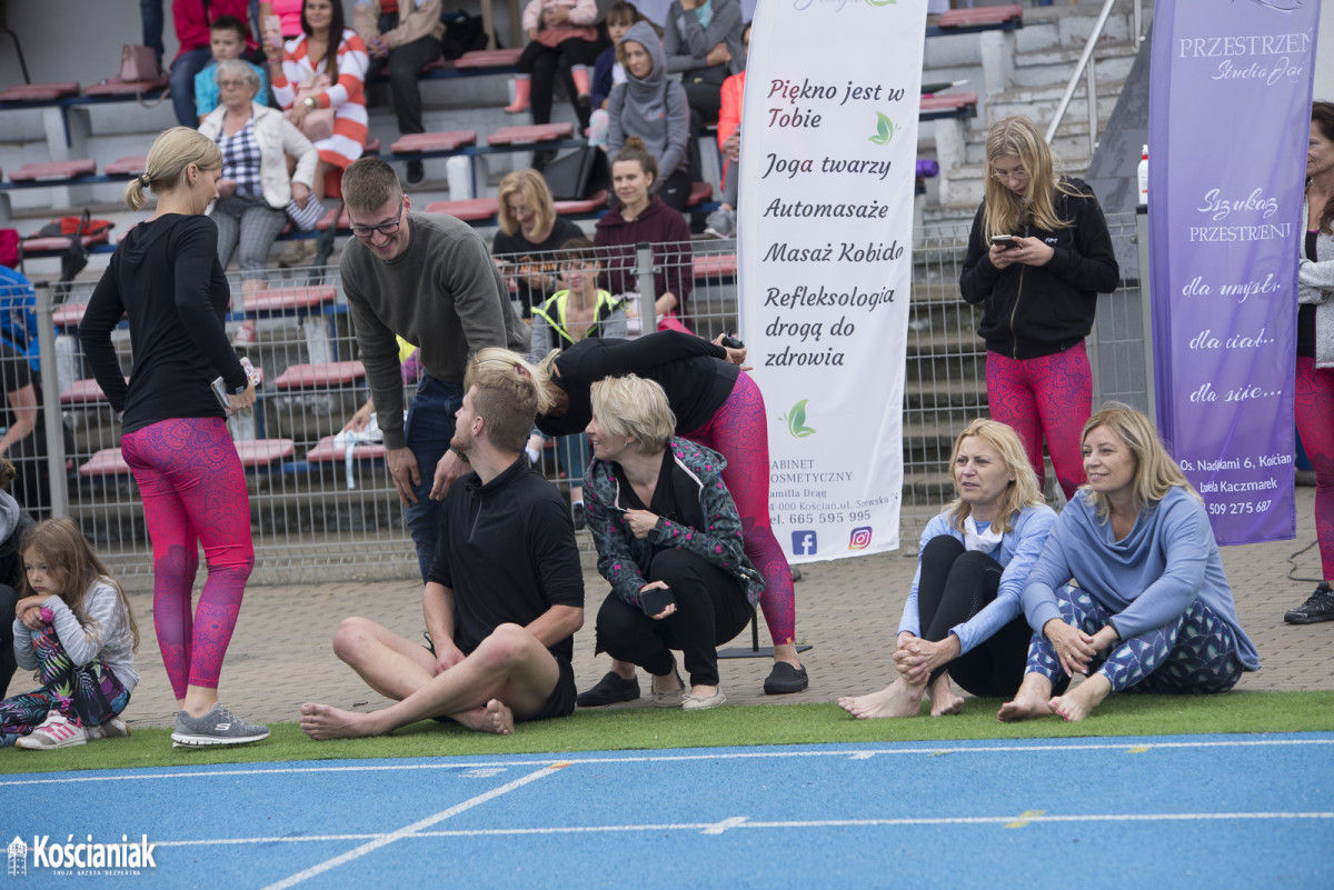 Joga na stadionie w Kościanie [ZDJĘCIA]