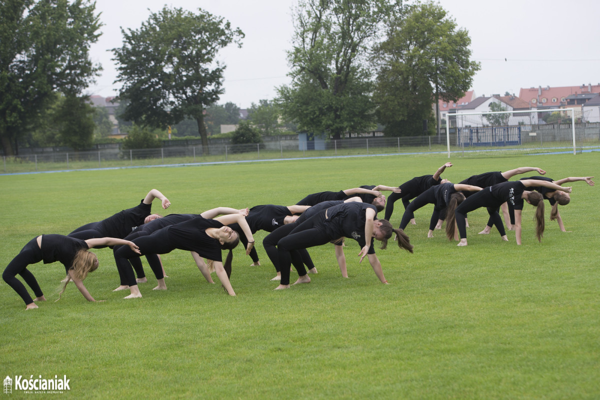Joga na stadionie w Kościanie [ZDJĘCIA]