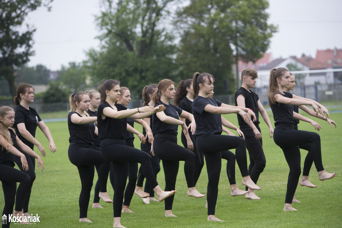 Joga na stadionie w Kościanie [ZDJĘCIA]