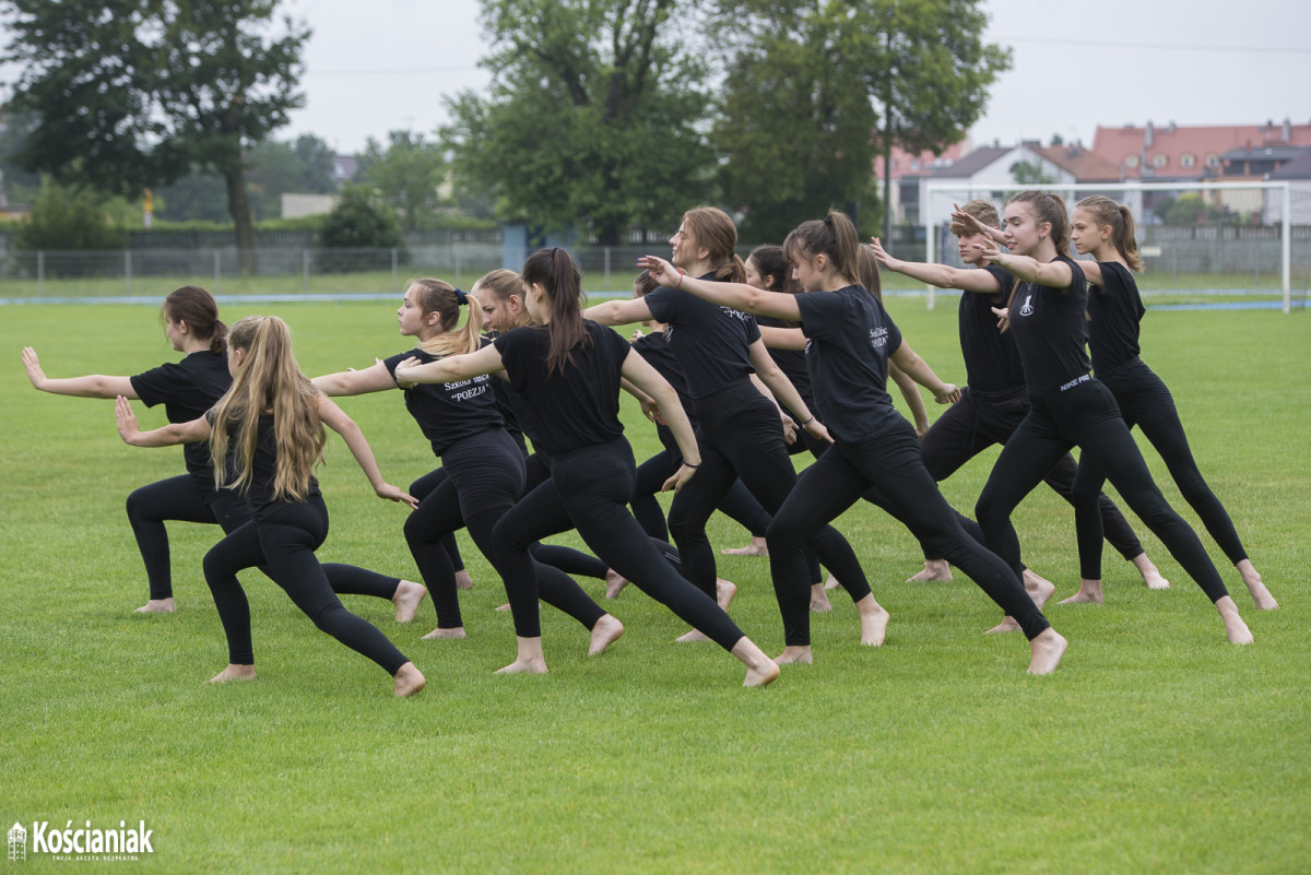 Joga na stadionie w Kościanie [ZDJĘCIA]