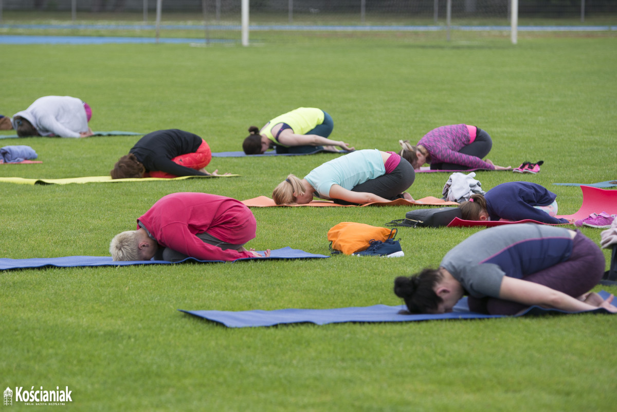 Joga na stadionie w Kościanie [ZDJĘCIA]