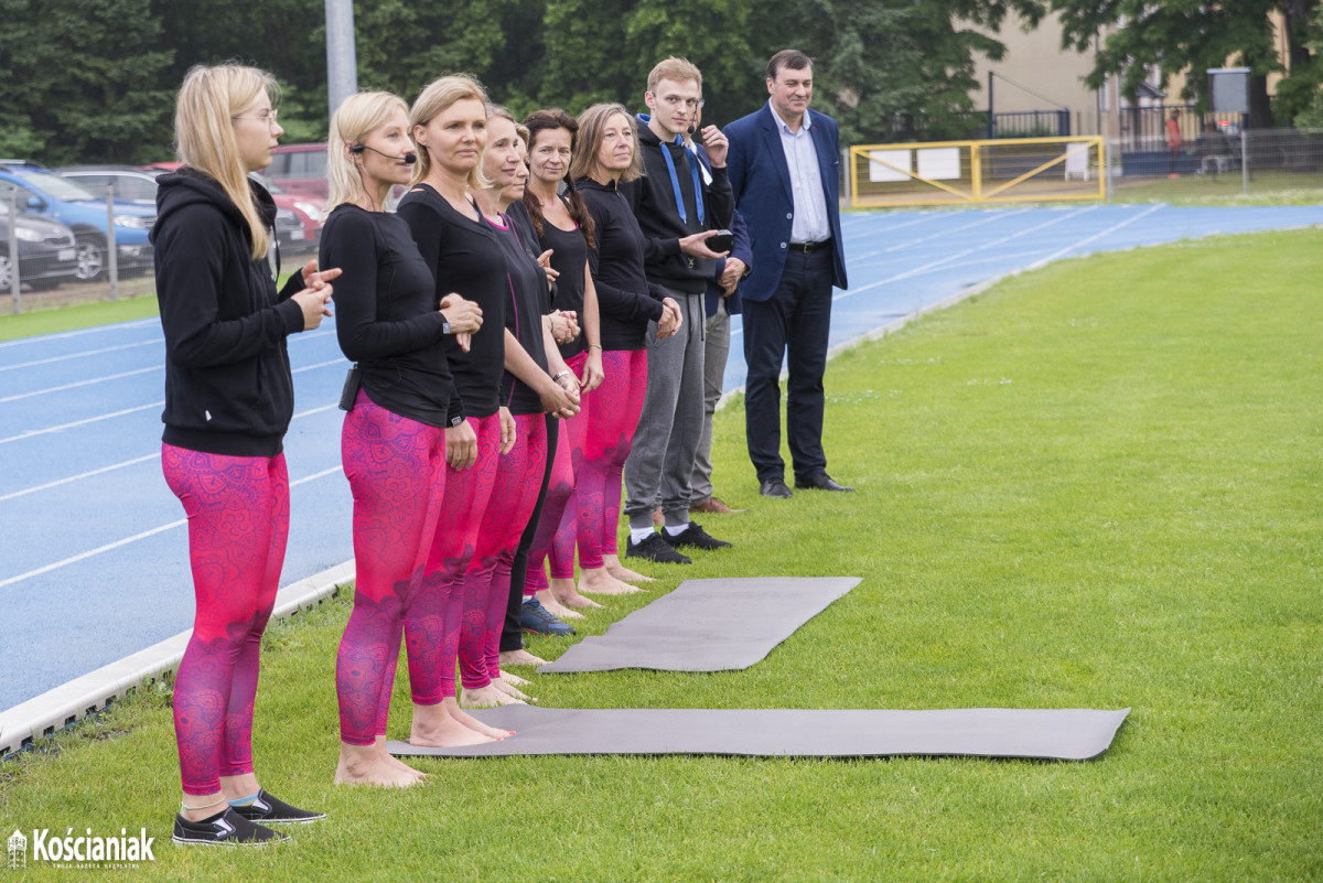 Joga na stadionie w Kościanie [ZDJĘCIA]