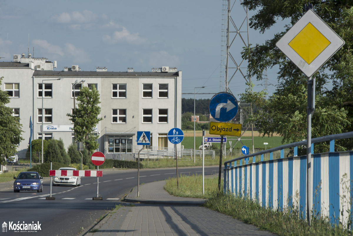 Utworzenie pasa do skrętu wymusza tymczasową organizację ruchu na Północnej