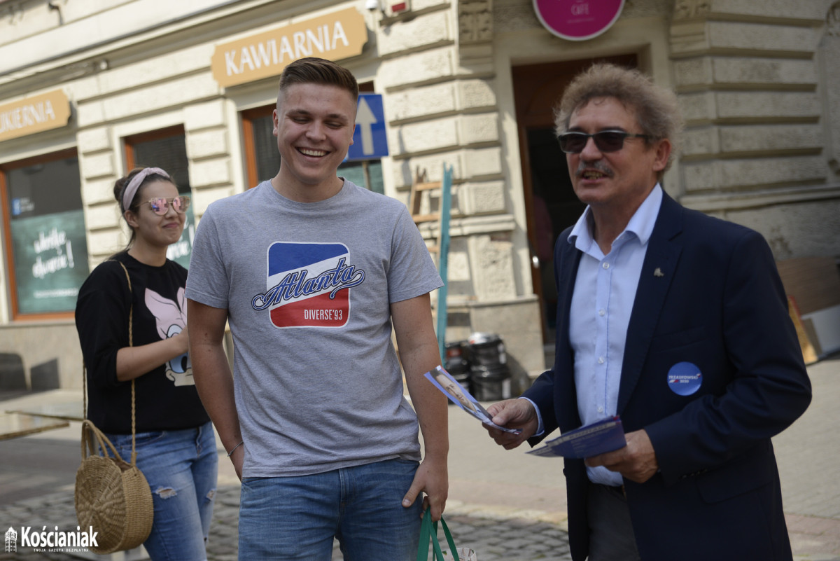 Poseł i senator zachęcają do głosowania na Trzaskowskiego