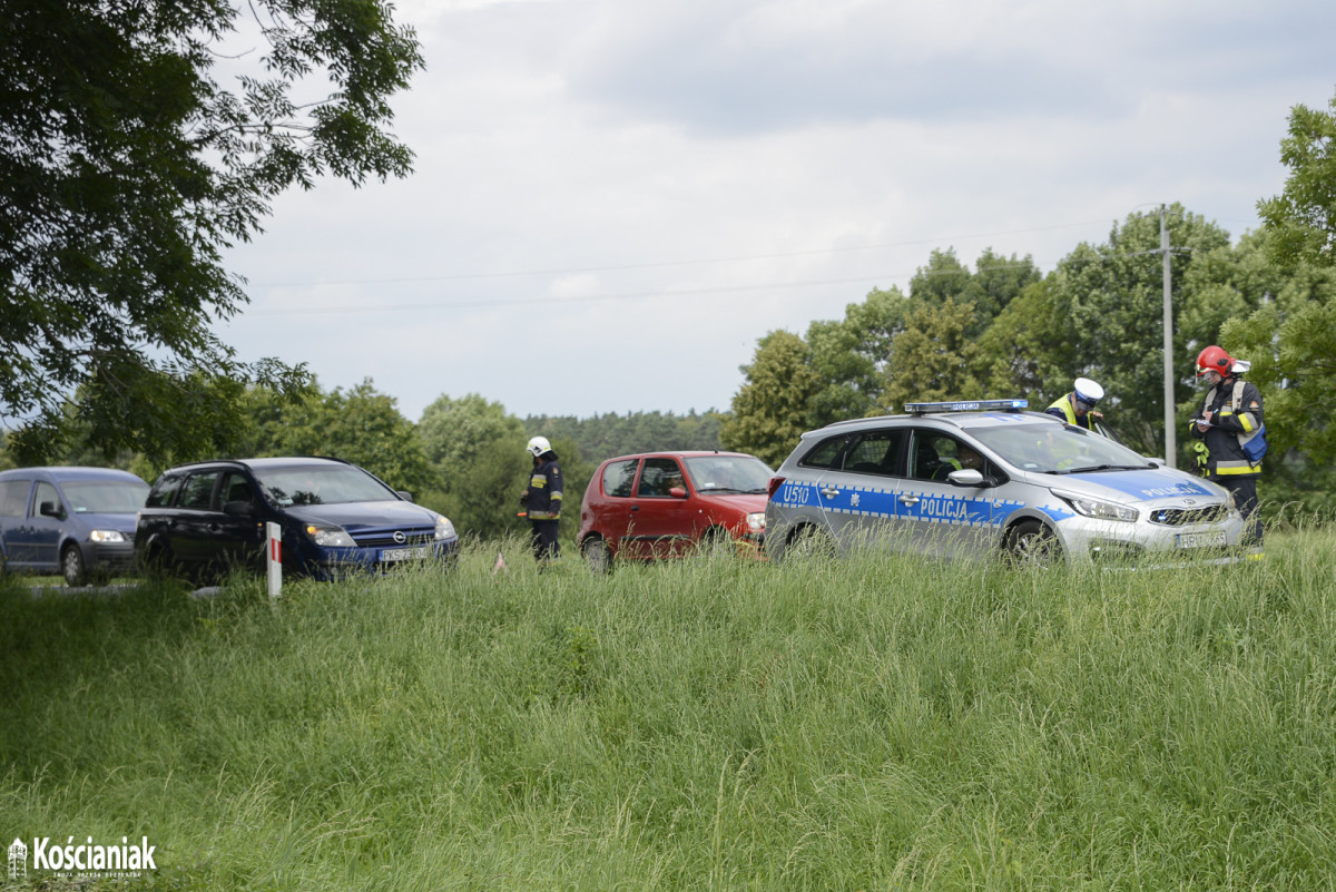 Zderzenie osobówki z ciężarówką w Racocie