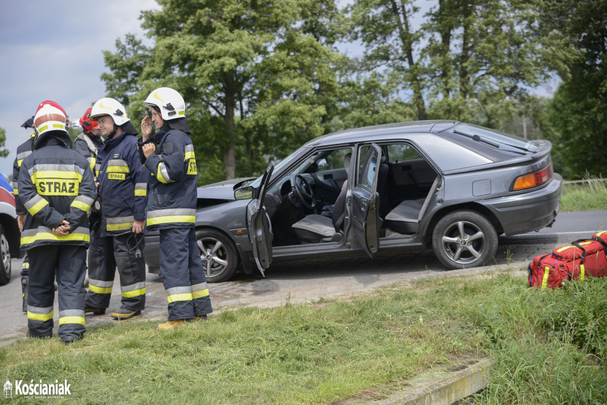 Zderzenie osobówki z ciężarówką w Racocie