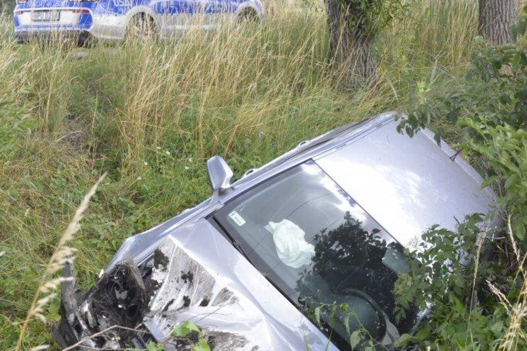 Kierująca wjechała do rowu pomiędzy Nielęgowem a Gryżyną