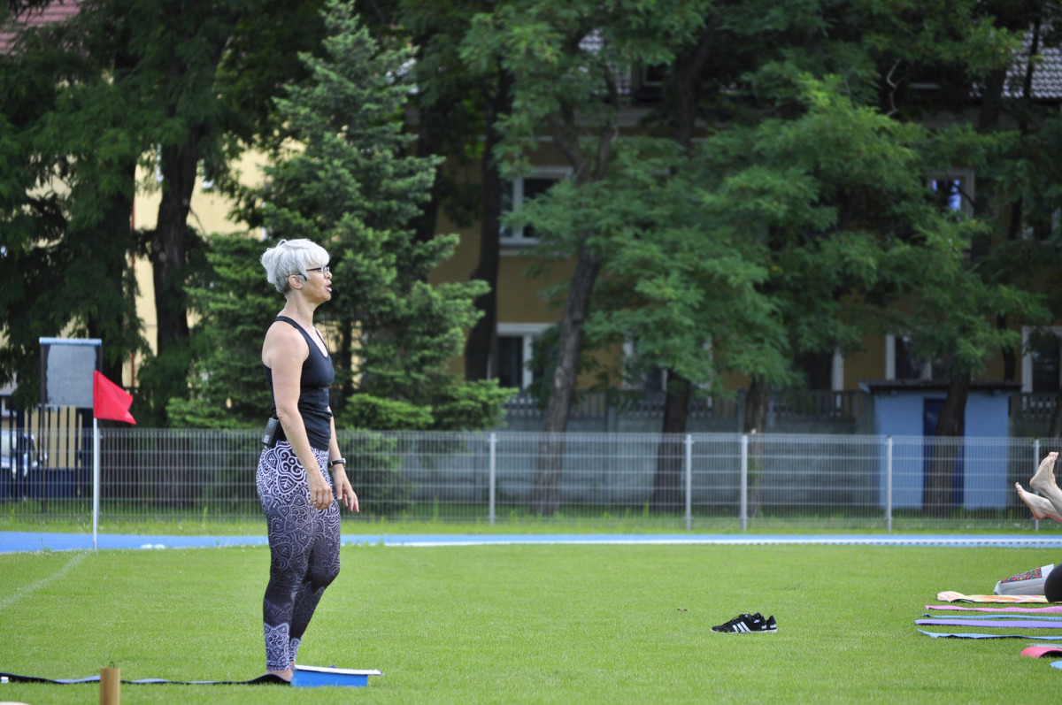 Joga na trawie w Kościanie [ZDJĘCIA]