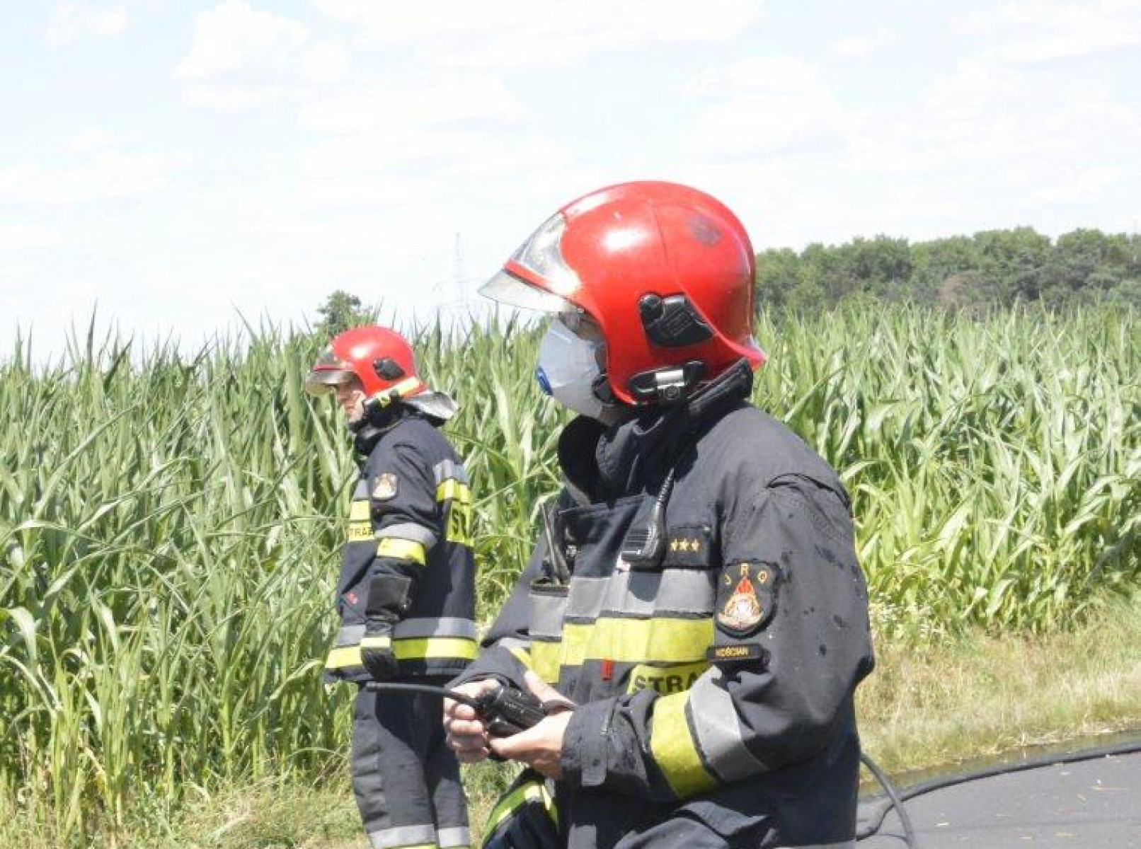 Pożar słomy na przyczepie