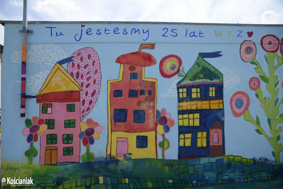 Mural uczestników Warsztatów Terapii Zajęciowej