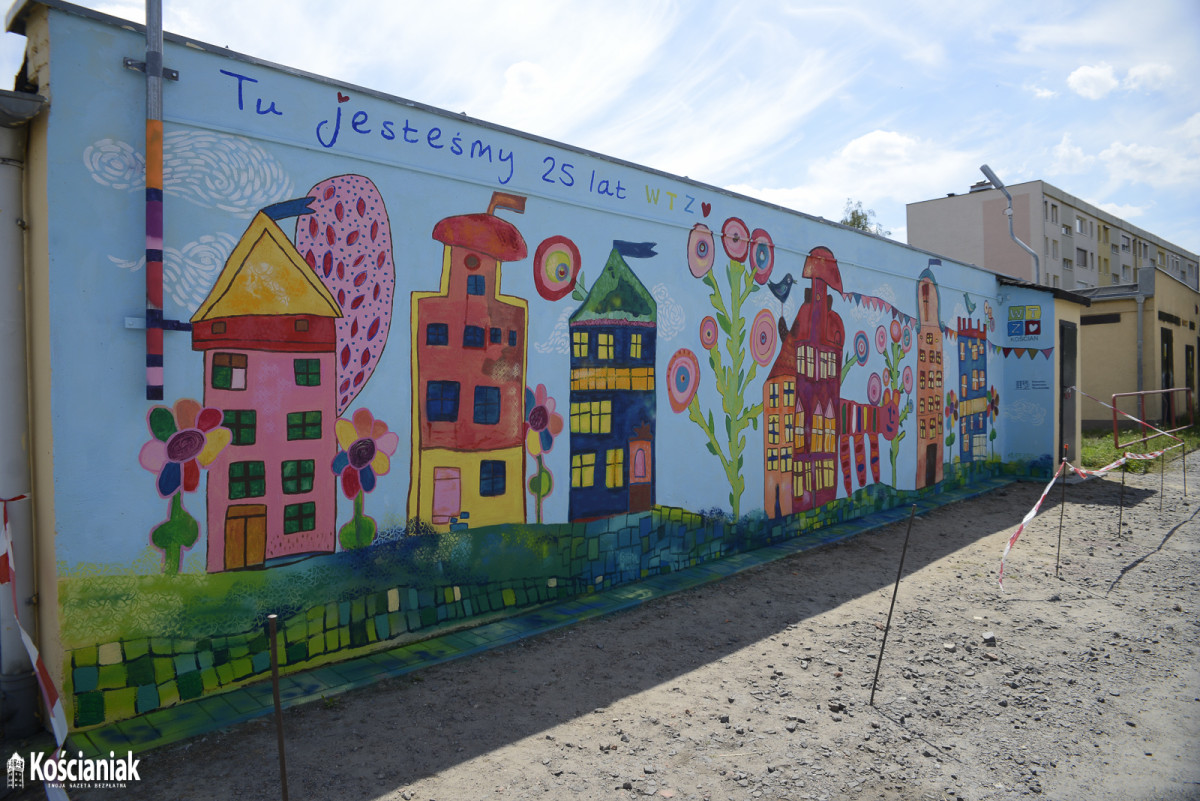Mural uczestników Warsztatów Terapii Zajęciowej