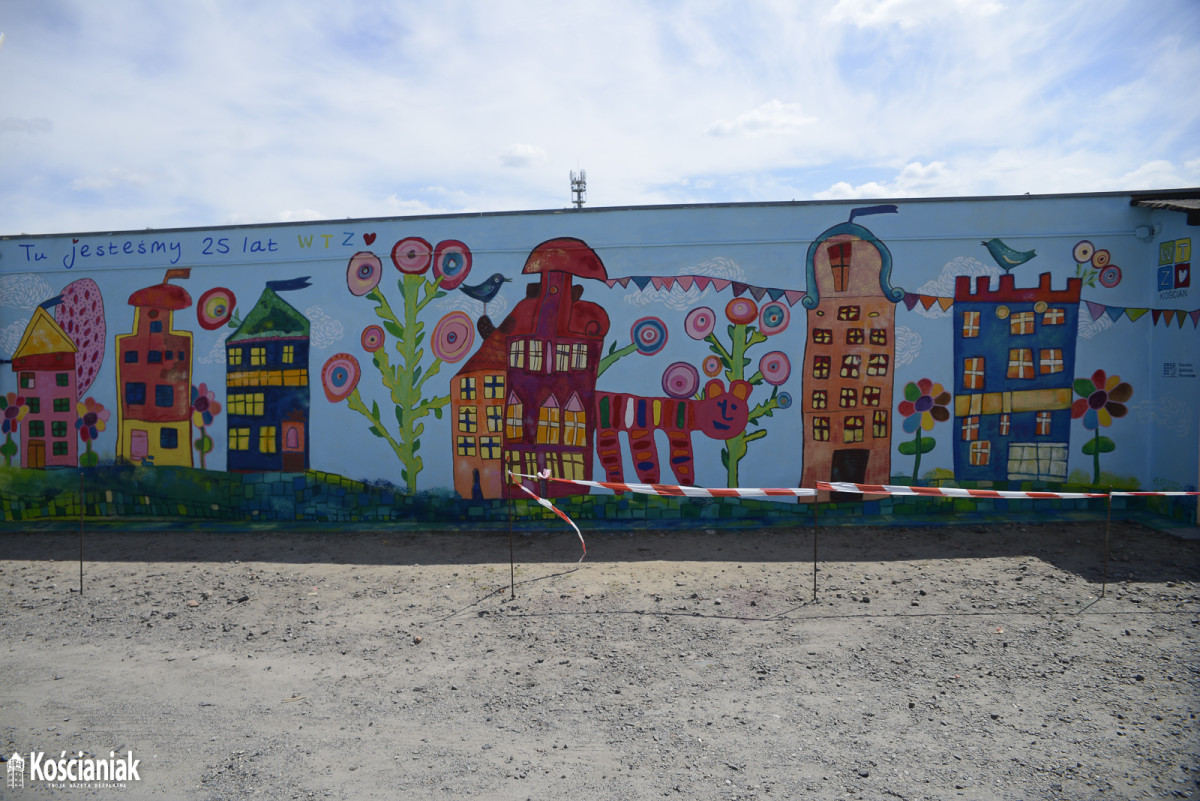 Mural uczestników Warsztatów Terapii Zajęciowej
