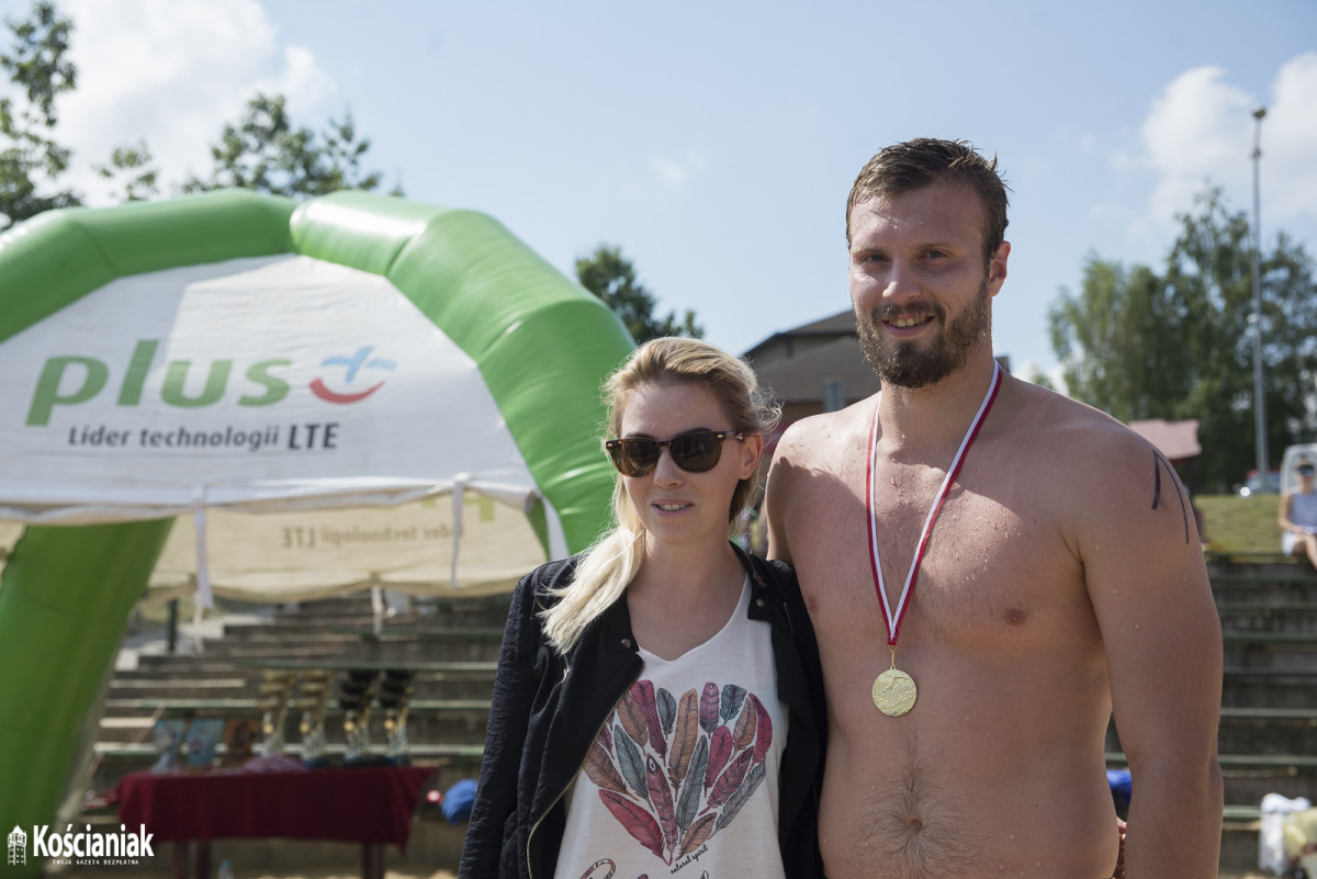 Zawody pływackie w Cichowie 2020 [ZDJĘCIA]