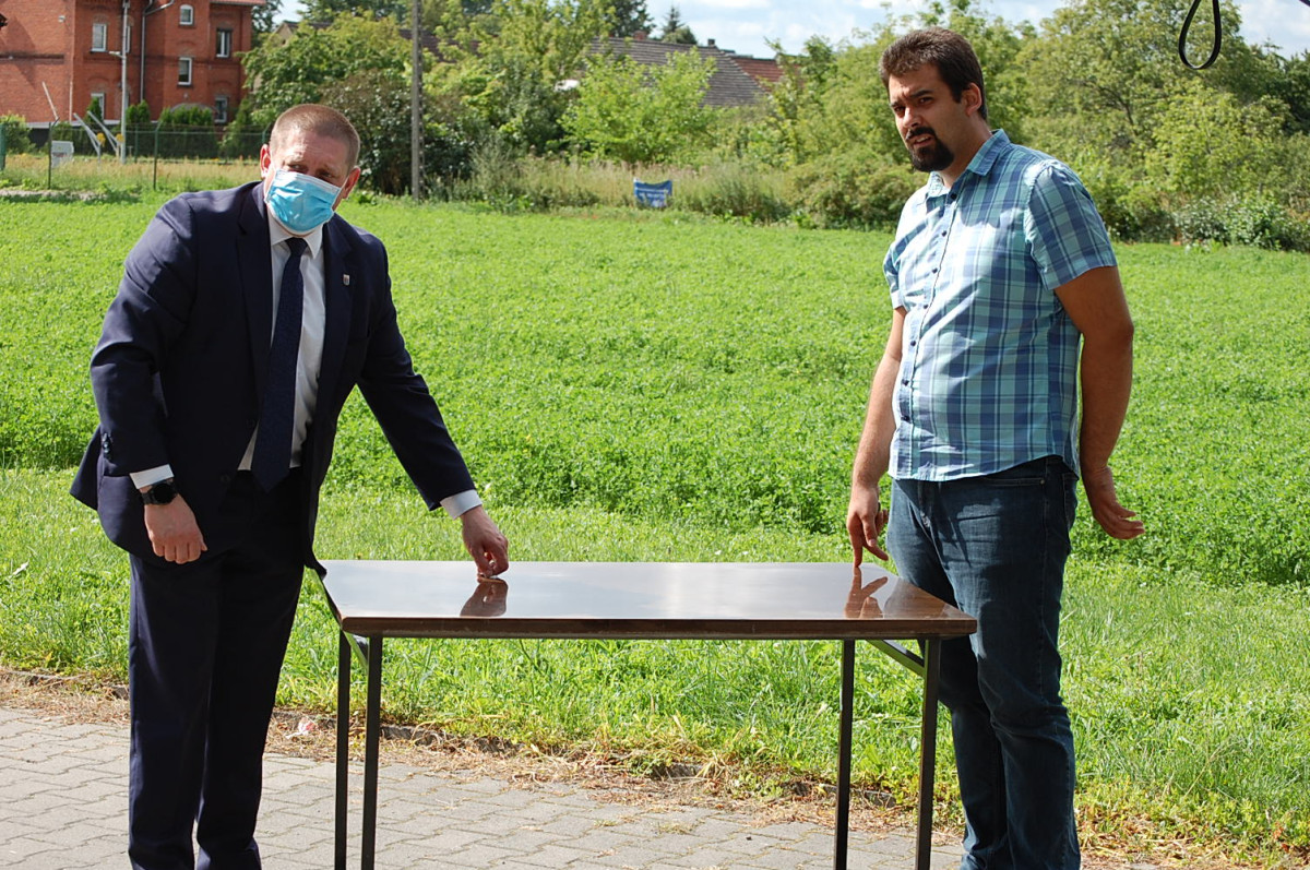 Testy w mobilnym punkcie trwają, chętnych nie brakuje [ZDJĘCIA]