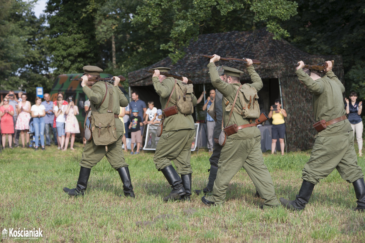 Święto Wojska Polskiego w Turwi wraz z rekonstrukcją historyczną [ZDJĘCIA]