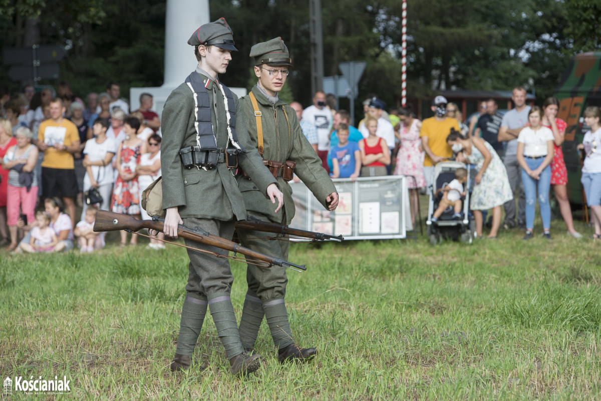 Święto Wojska Polskiego w Turwi wraz z rekonstrukcją historyczną [ZDJĘCIA]