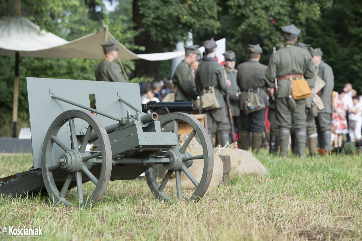 Święto Wojska Polskiego w Turwi wraz z rekonstrukcją historyczną [ZDJĘCIA]