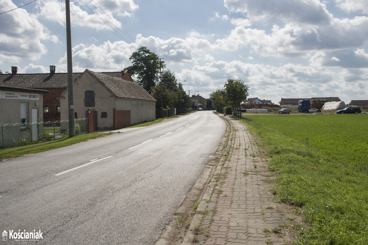 Chodnik w Nacławiu już teraz, za jakiś czas ścieżka do Gryżyny