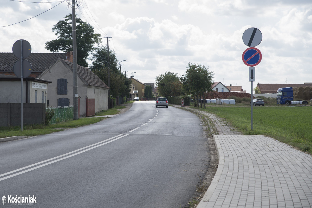 Chodnik w Nacławiu już teraz, za jakiś czas ścieżka do Gryżyny