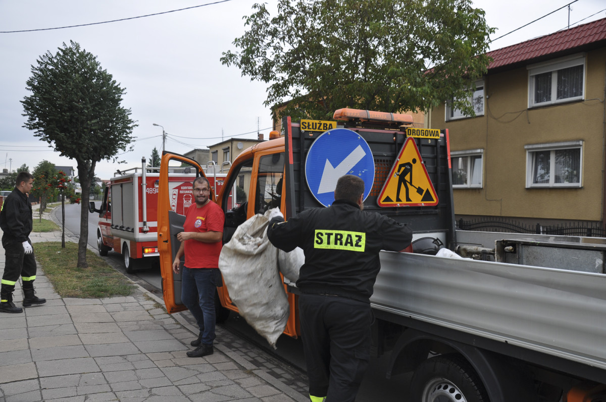 Charytatywna zbiórka złomu dla Ani i Łukasza [ZDJĘCIA]
