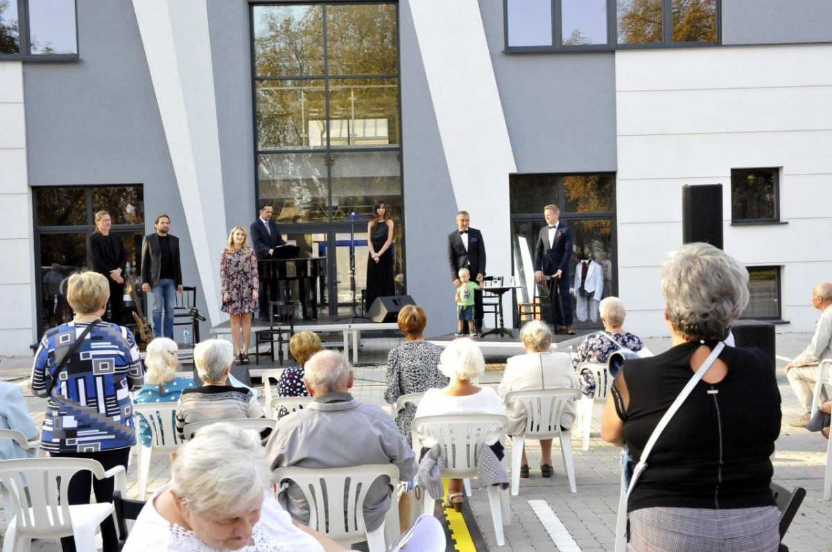 Koncert dedykowany seniorom w KOK [ZDJĘCIA]