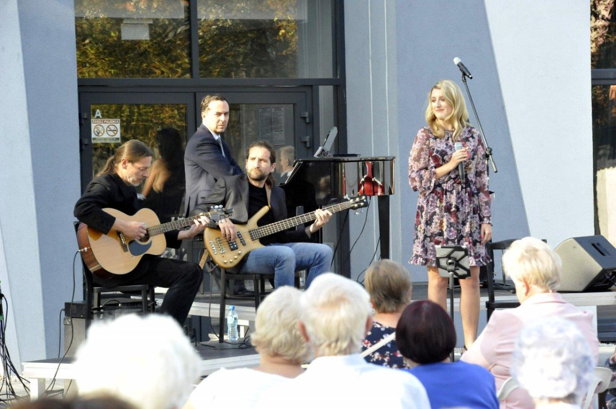 Koncert dedykowany seniorom w KOK [ZDJĘCIA]