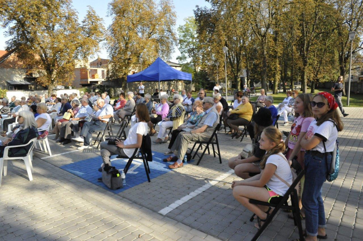 Koncert dedykowany seniorom w KOK [ZDJĘCIA]