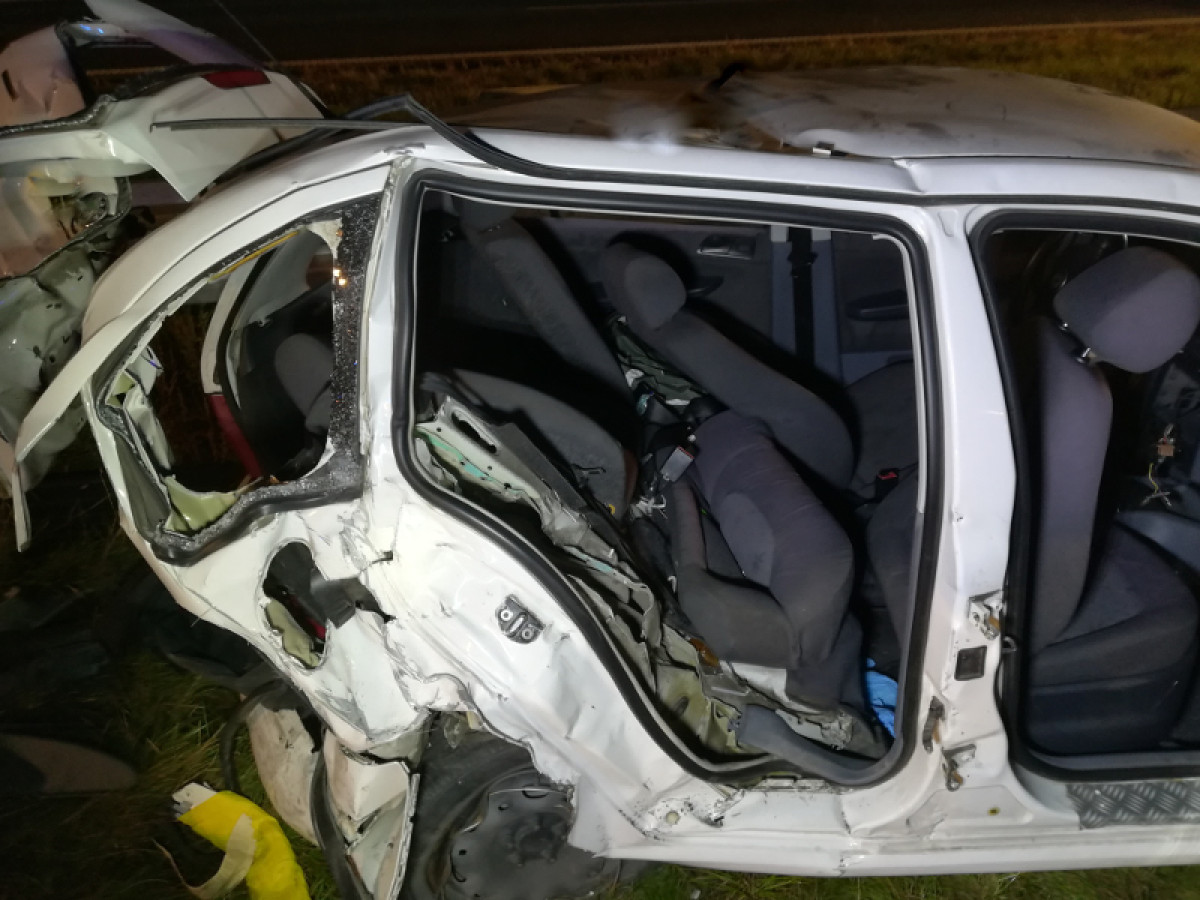 Wypadek na S5. Pasażer został uwięziony w aucie