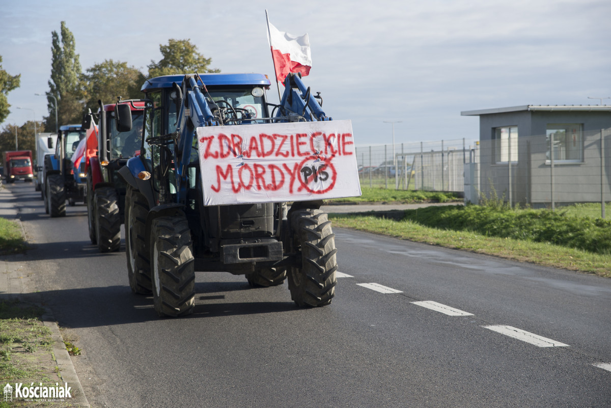 Rolnicy wyjechali na drogi powiatu kościańskiego [ZDJĘCIA]