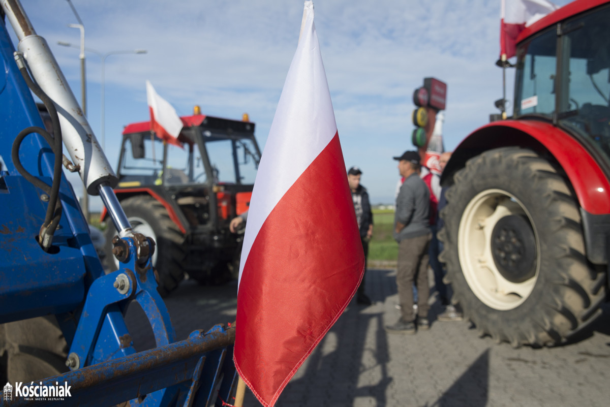 Rolnicy wyjechali na drogi powiatu kościańskiego [ZDJĘCIA]