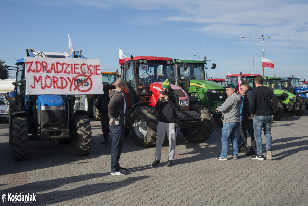 Rolnicy wyjechali na drogi powiatu kościańskiego [ZDJĘCIA]