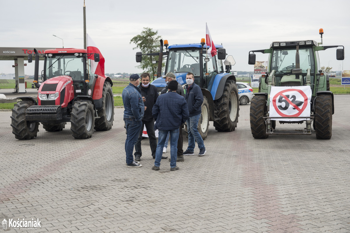 Rolnicy ponownie protestują na drogach powiatu [ZDJĘCIA]