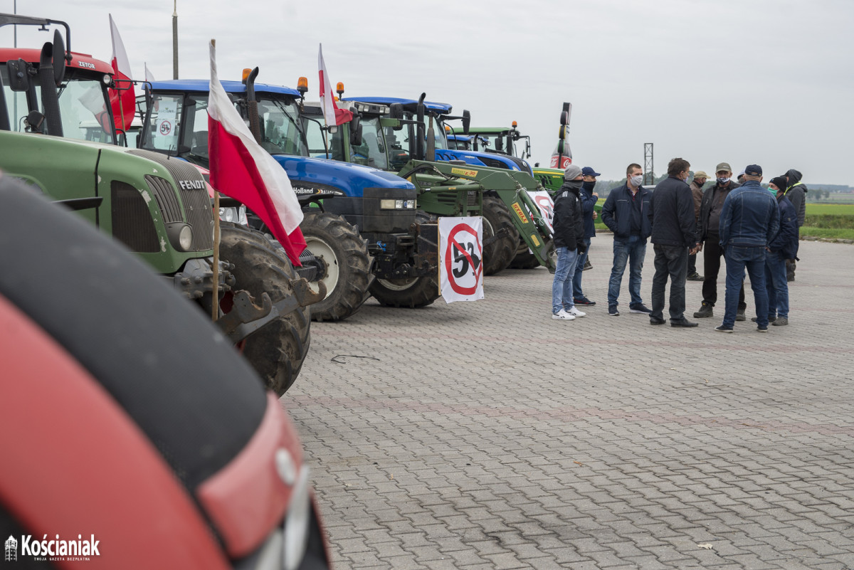 Rolnicy ponownie protestują na drogach powiatu [ZDJĘCIA]