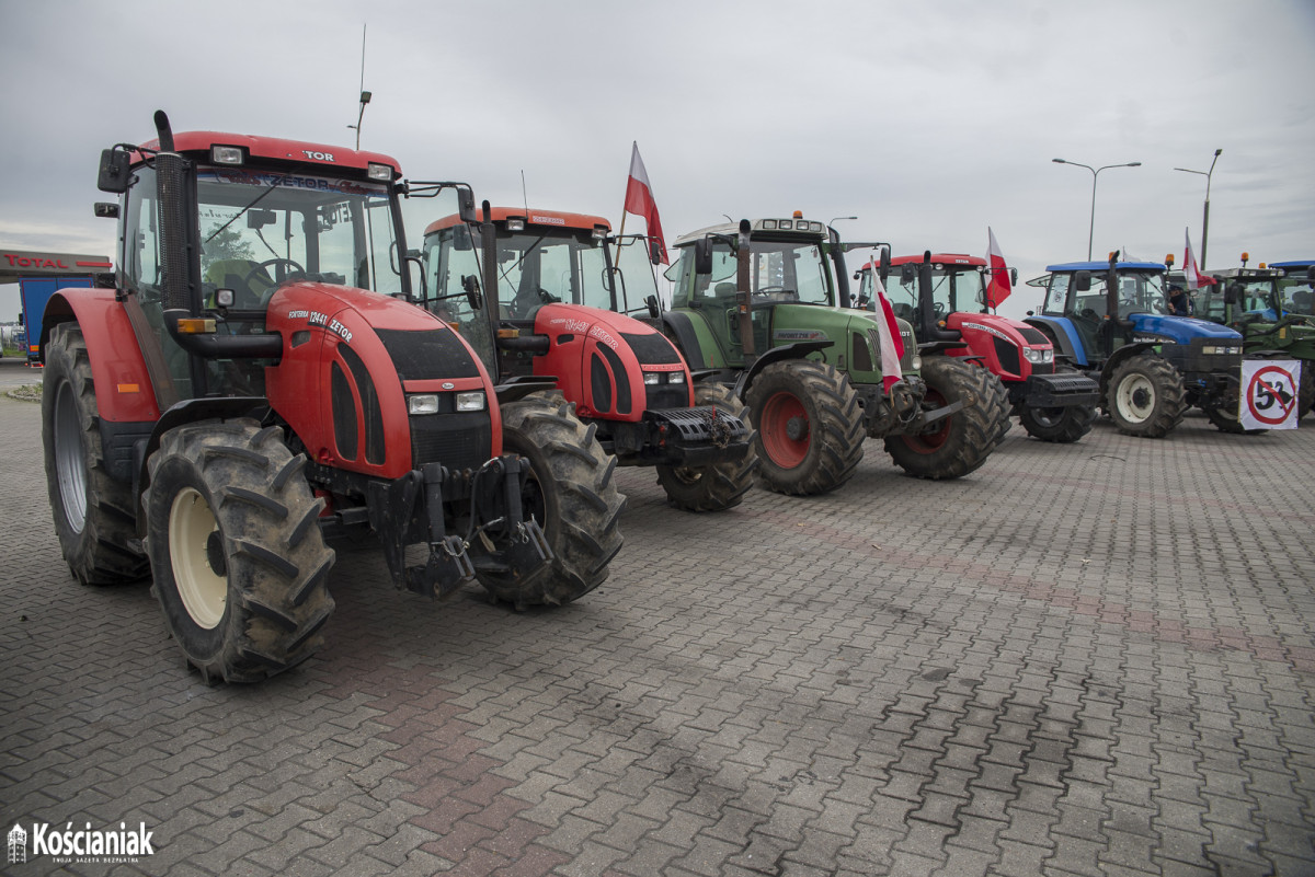 Rolnicy ponownie protestują na drogach powiatu [ZDJĘCIA]