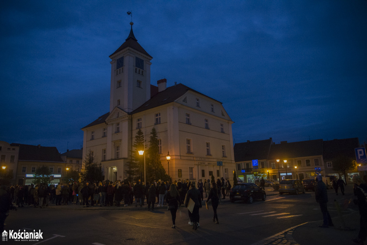 Strajk Kobiet. Drugi dzień protestów w Kościanie [ZDJĘCIA]