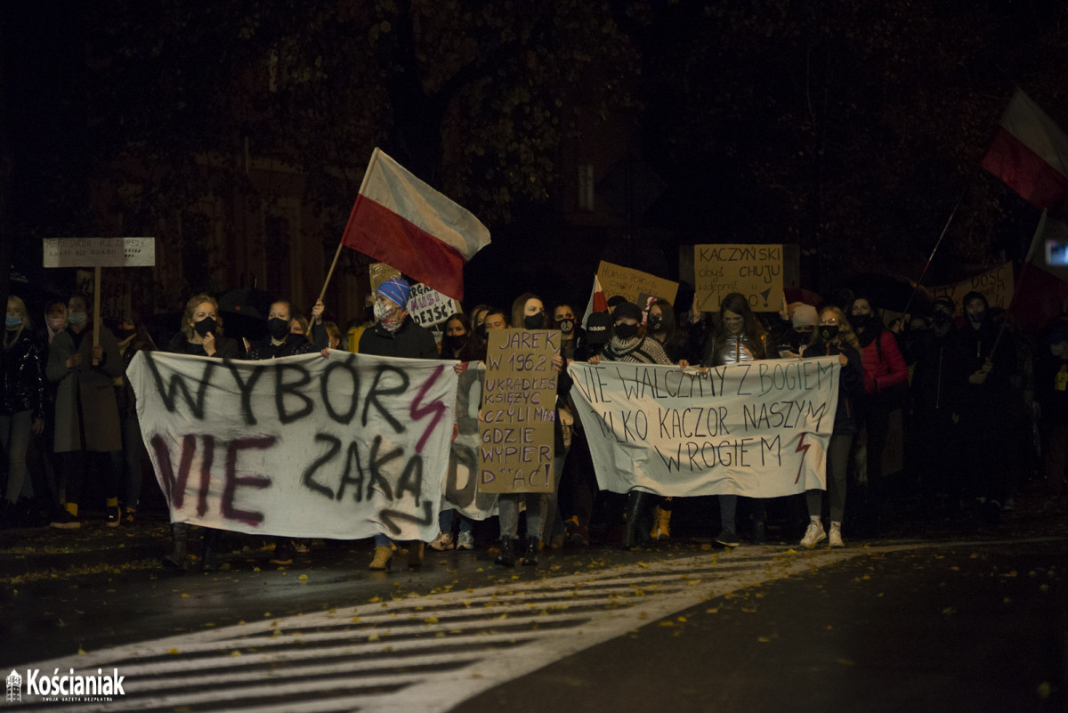 Czwarty Strajk Kobiet w Kościanie [ZDJĘCIA]