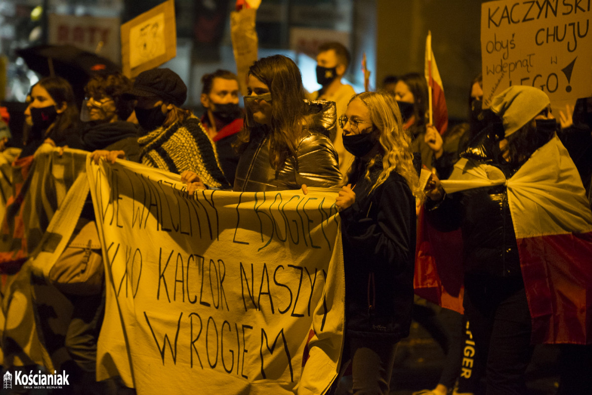 Czwarty Strajk Kobiet w Kościanie [ZDJĘCIA]