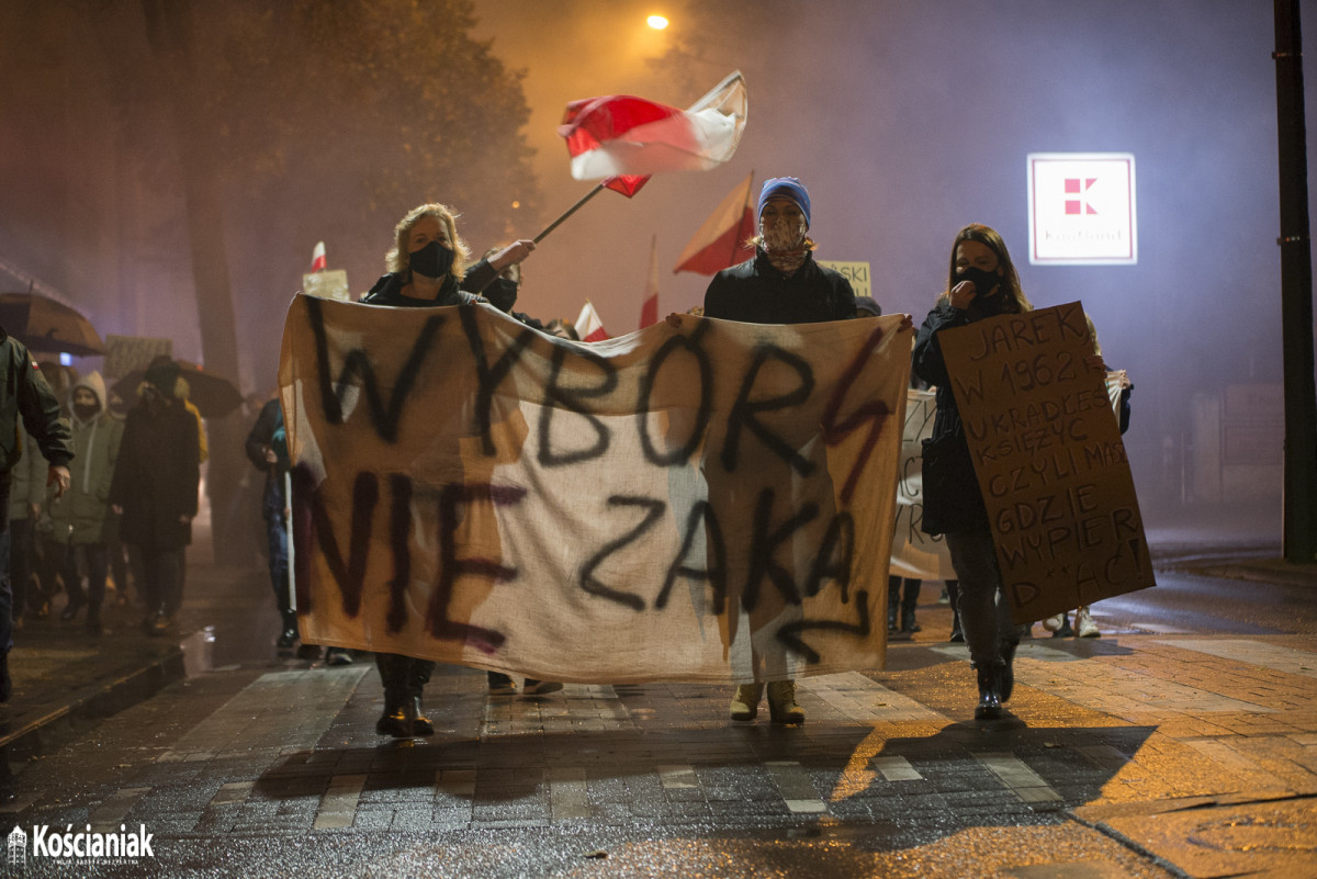 Czwarty Strajk Kobiet w Kościanie [ZDJĘCIA]