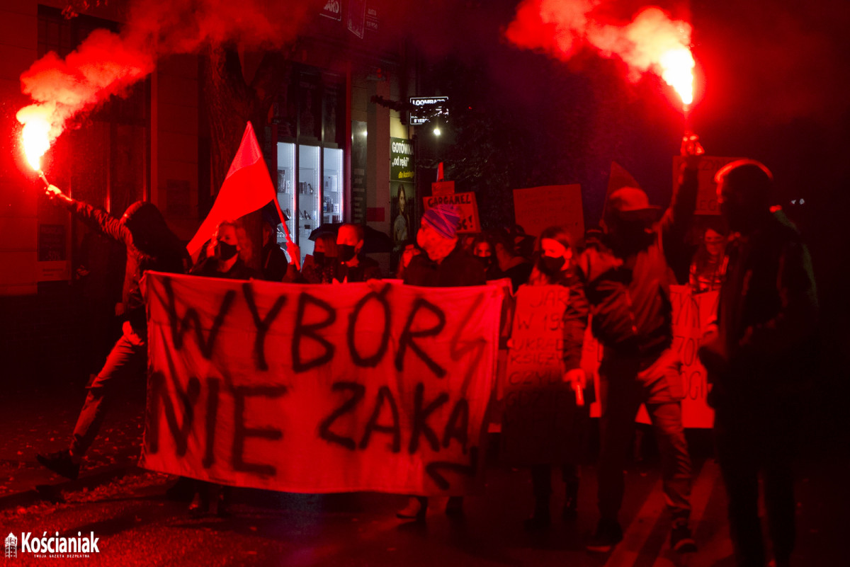 Czwarty Strajk Kobiet w Kościanie [ZDJĘCIA]
