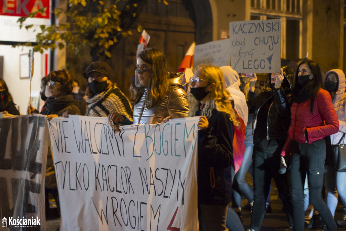Czwarty Strajk Kobiet w Kościanie [ZDJĘCIA]