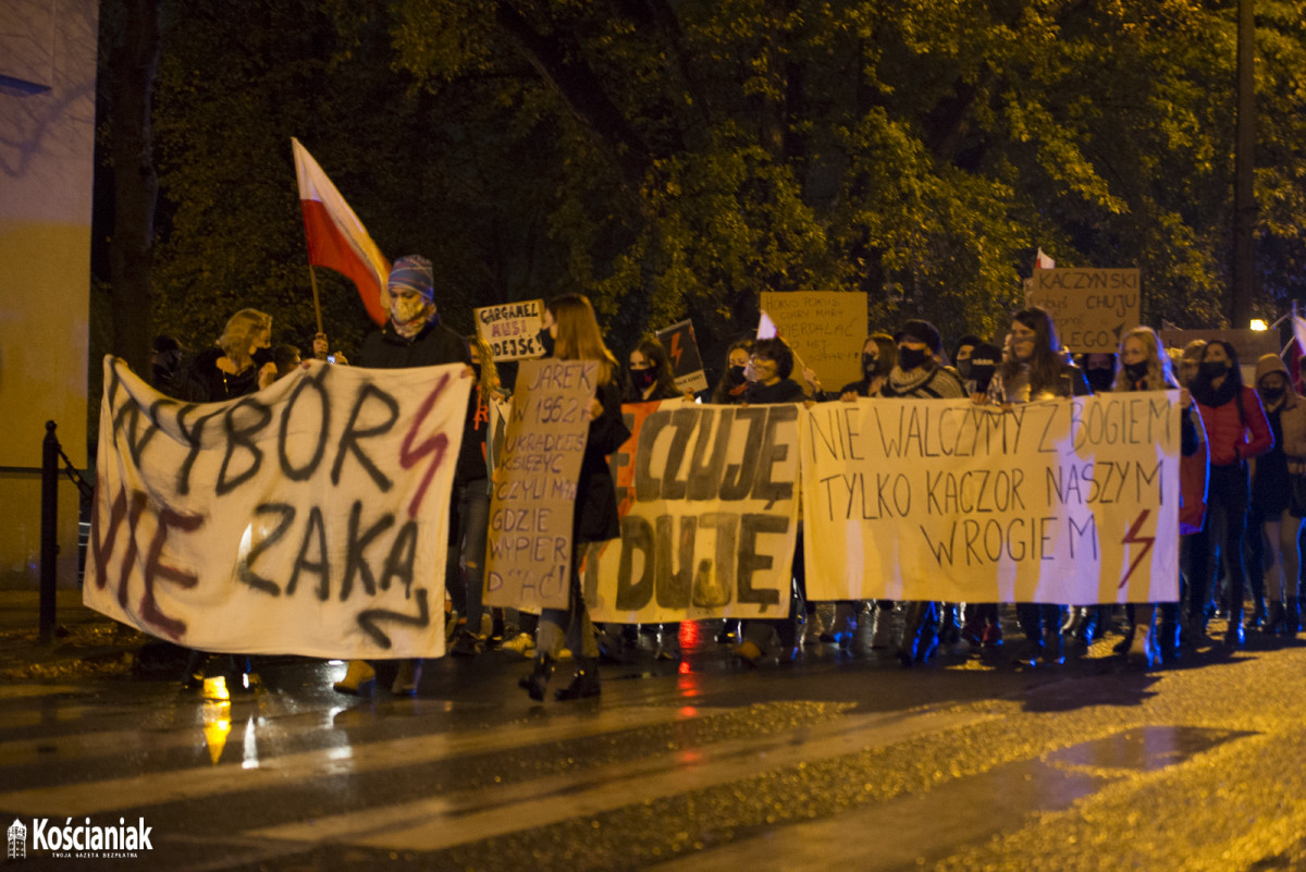 Czwarty Strajk Kobiet w Kościanie [ZDJĘCIA]