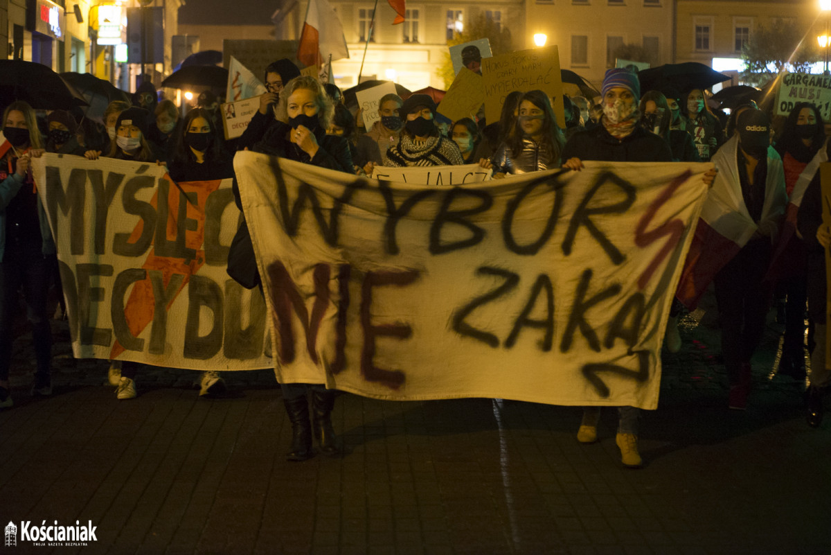 Czwarty Strajk Kobiet w Kościanie [ZDJĘCIA]