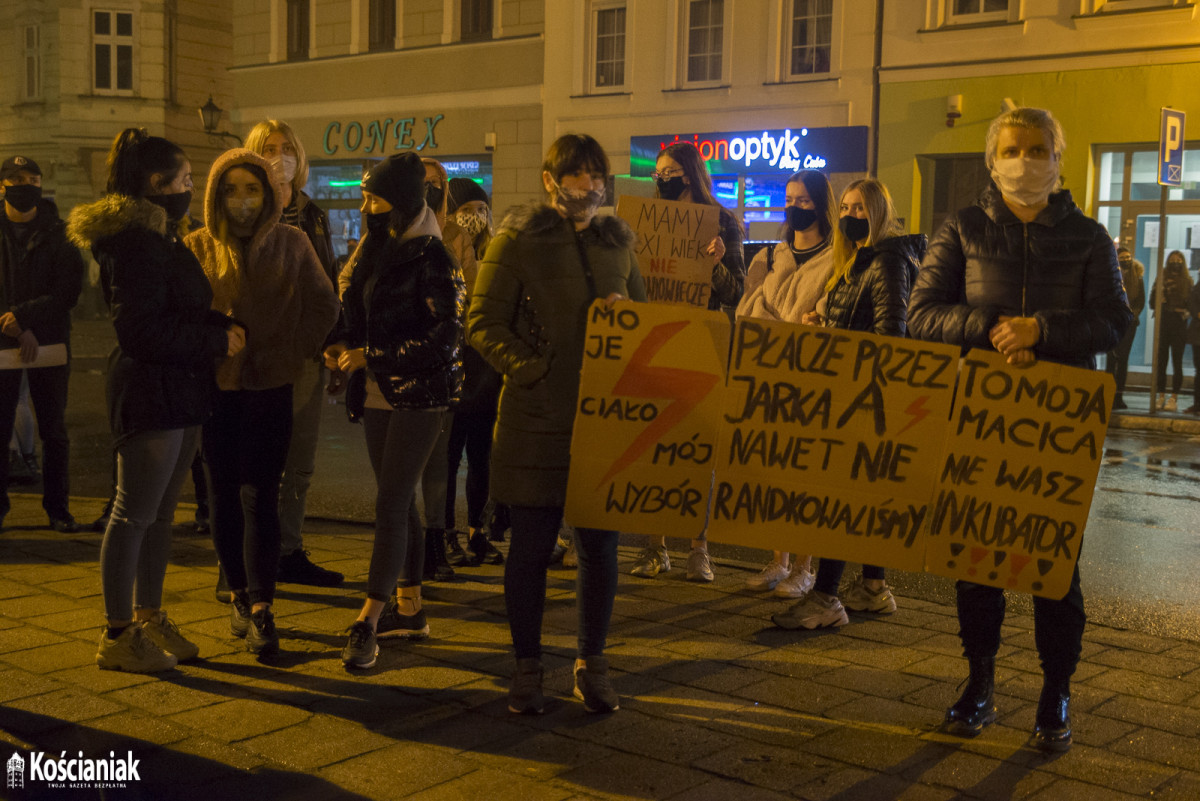 Czwarty Strajk Kobiet w Kościanie [ZDJĘCIA]