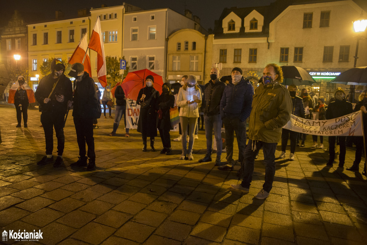 Czwarty Strajk Kobiet w Kościanie [ZDJĘCIA]