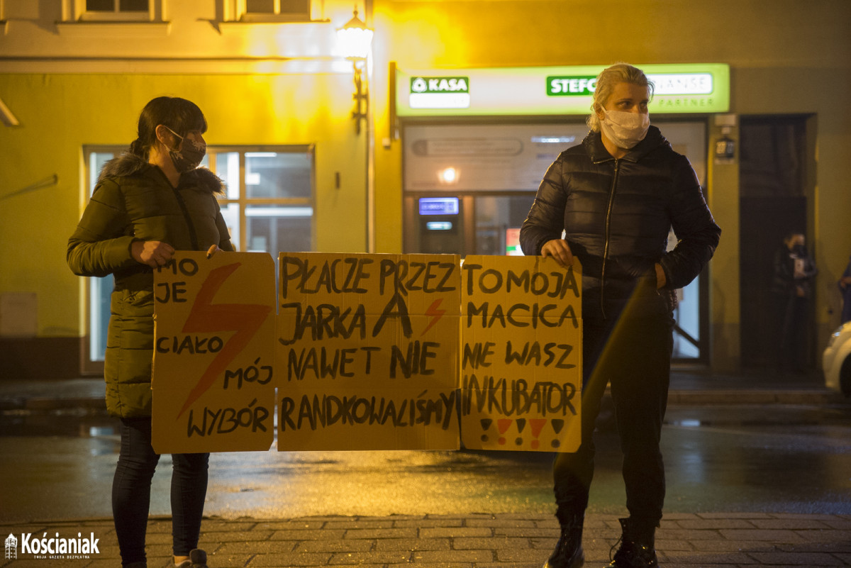 Czwarty Strajk Kobiet w Kościanie [ZDJĘCIA]