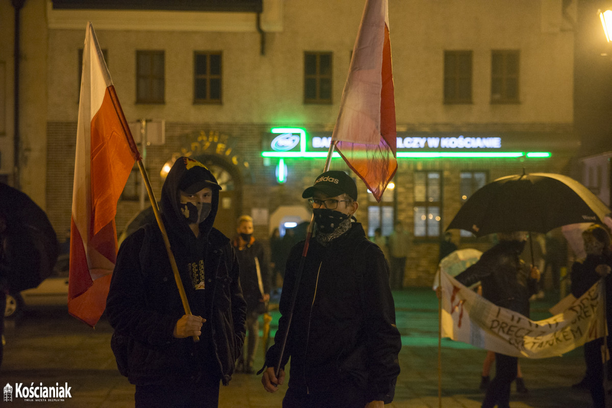 Czwarty Strajk Kobiet w Kościanie [ZDJĘCIA]
