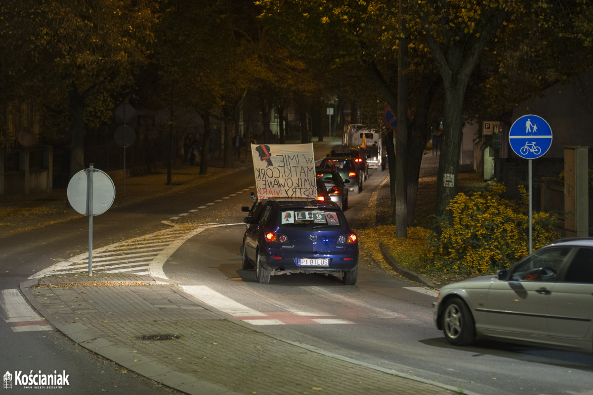 Samochodowy Strajk Kobiet w Kościanie [ZDJĘCIA]