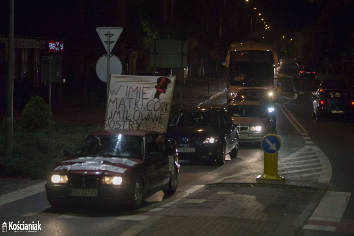 Samochodowy Strajk Kobiet w Kościanie [ZDJĘCIA]