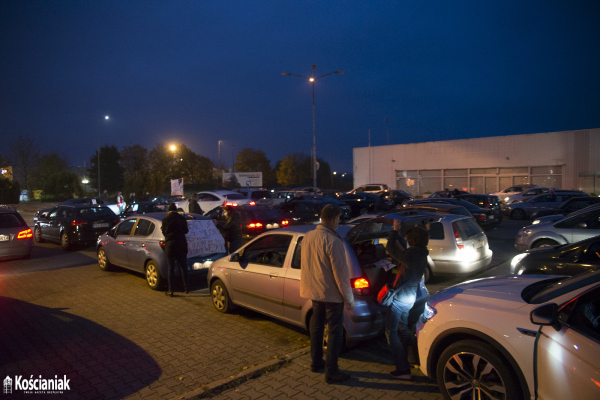 Samochodowy Strajk Kobiet w Kościanie [ZDJĘCIA]