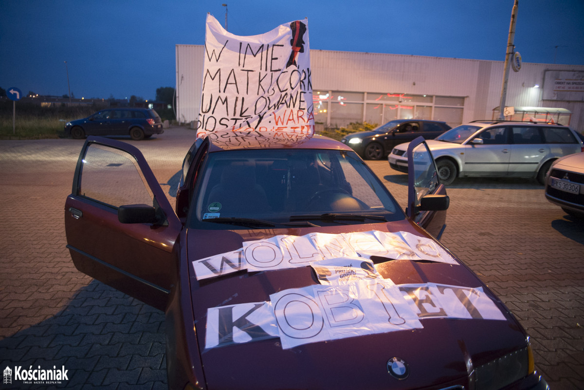 Samochodowy Strajk Kobiet w Kościanie [ZDJĘCIA]